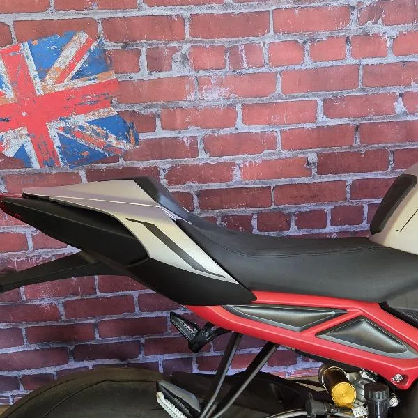STREET TRIPLE 765 RX
