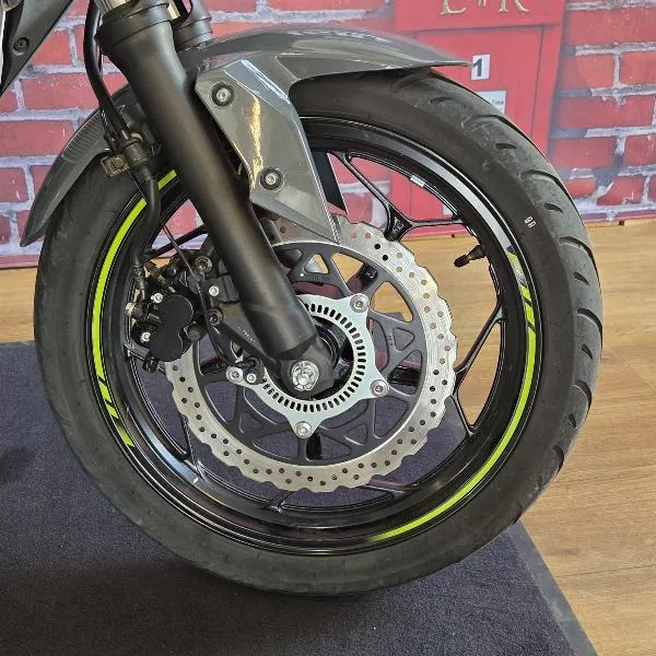 Z125