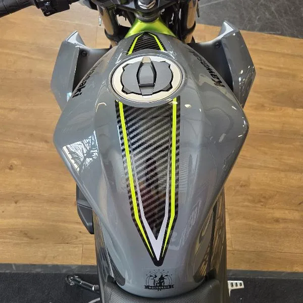 Z125