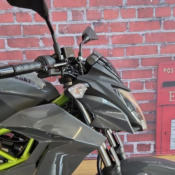 Z125