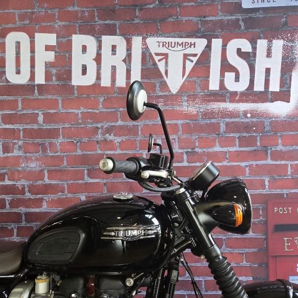 Bonneville T120 Black