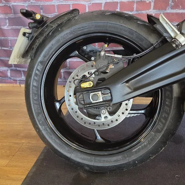 TRIDENT 660