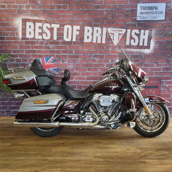 TOURING ELECTRA GLIDE 1800 LIMITED CVO