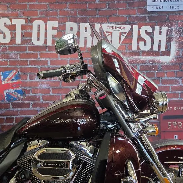 TOURING ELECTRA GLIDE 1800 LIMITED CVO
