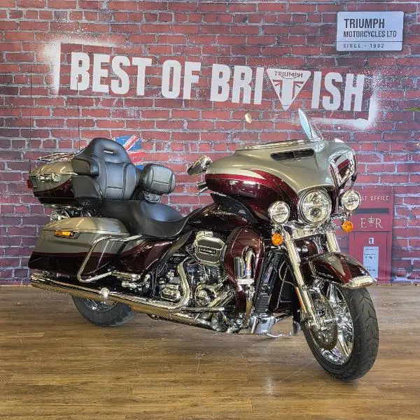 TOURING ELECTRA GLIDE 1800 LIMITED CVO
