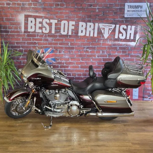TOURING ELECTRA GLIDE 1800 LIMITED CVO