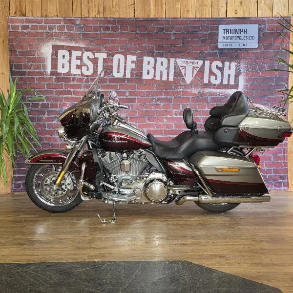 TOURING ELECTRA GLIDE 1800 LIMITED CVO