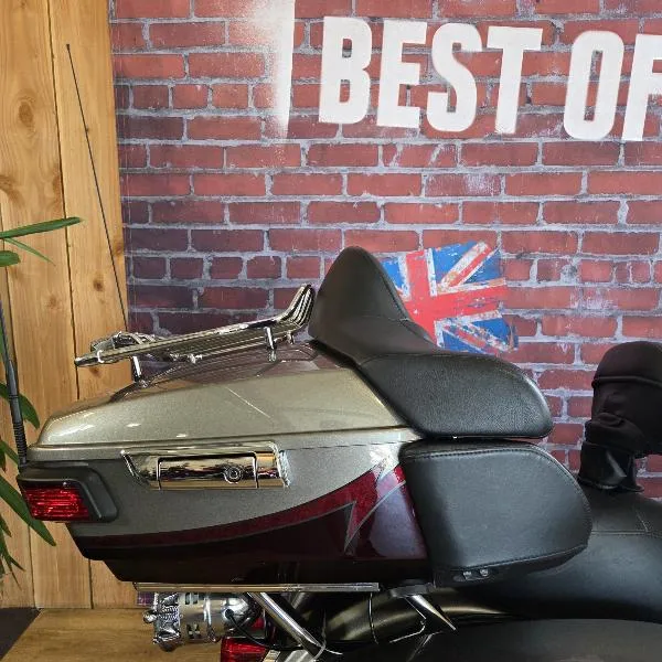 TOURING ELECTRA GLIDE 1800 LIMITED CVO