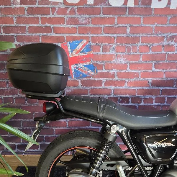 STREET TWIN  900