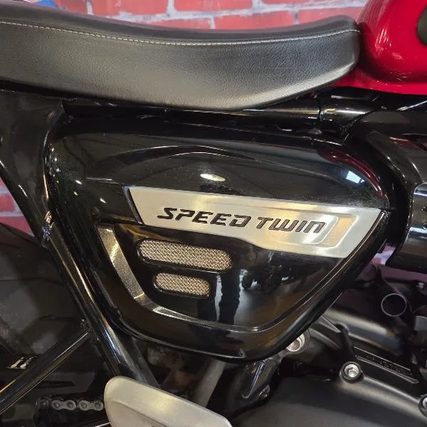 SPEED TWIN 1200