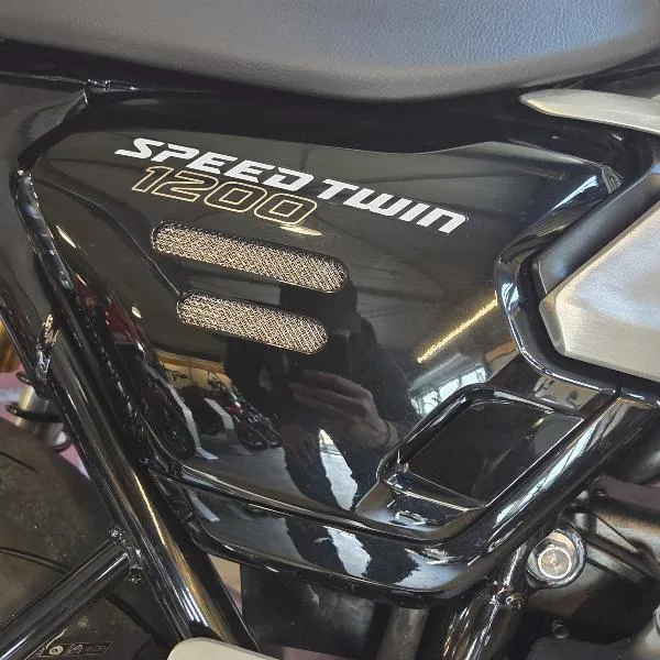 Speed Twin 1200 RS