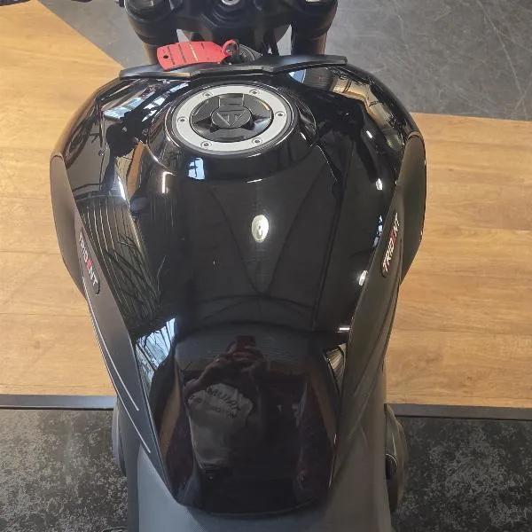 TRIDENT 800