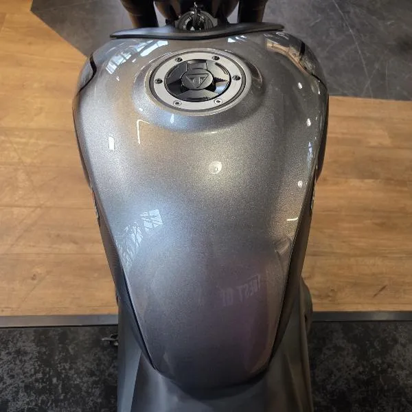 TRIDENT 660