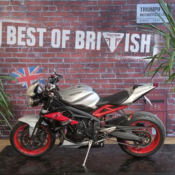 STREET TRIPLE 675 RX