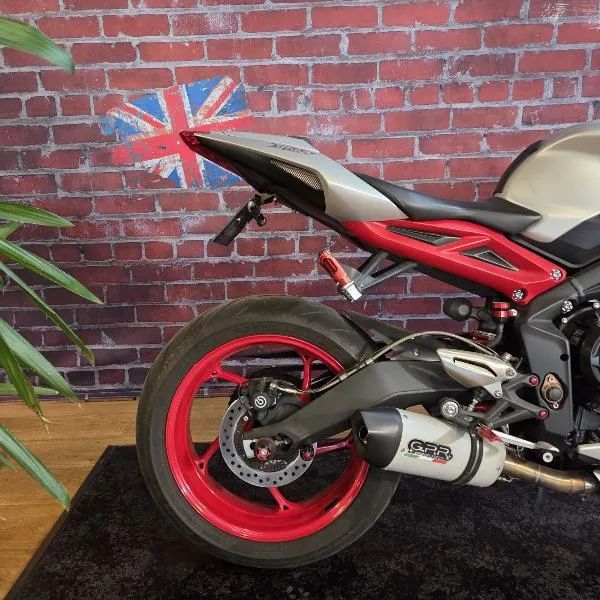 STREET TRIPLE 675 RX