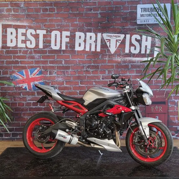 STREET TRIPLE 675 RX
