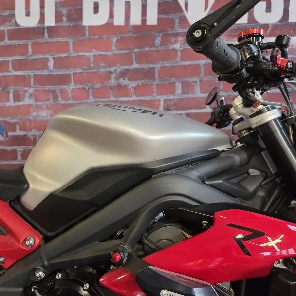 STREET TRIPLE 675 RX