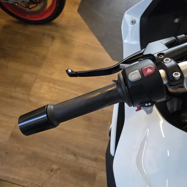 F 800 GT 47.5CV