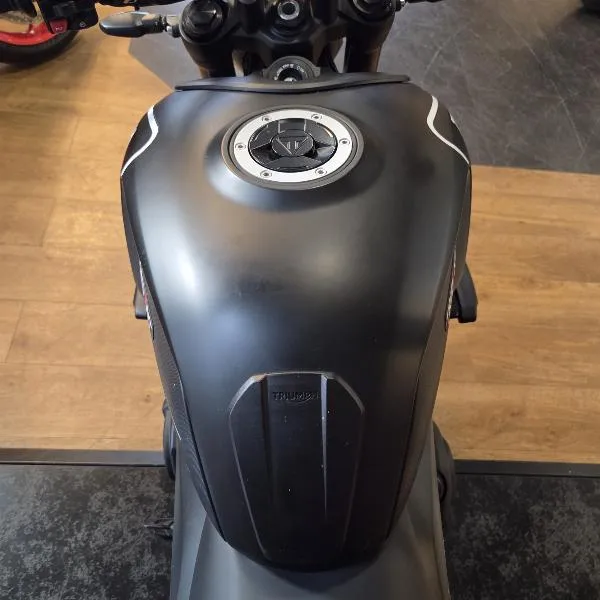 TRIDENT 660