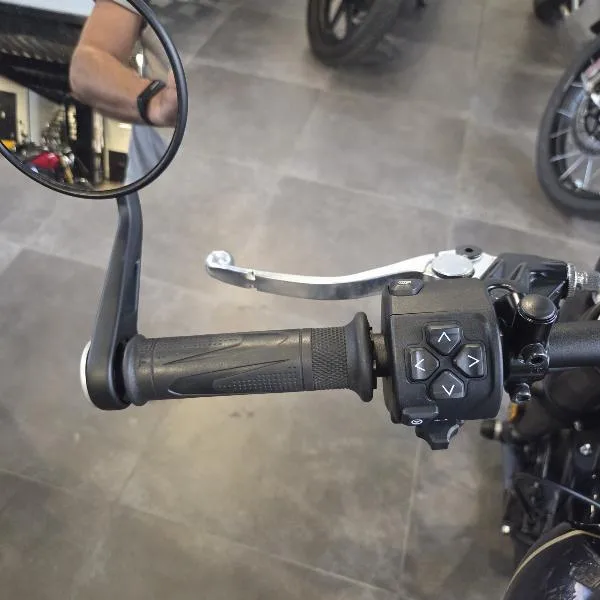 SPEED TWIN 900