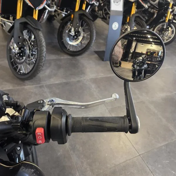 SPEED TWIN 900