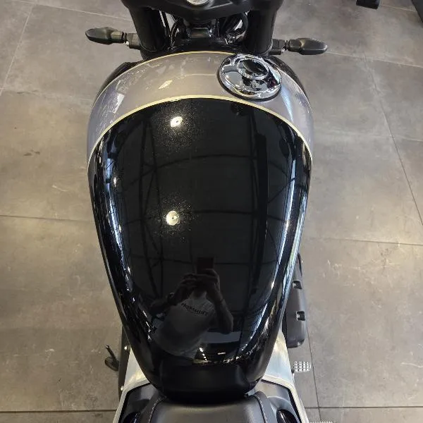 SPEED TWIN 900