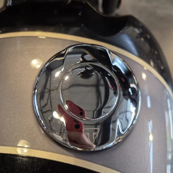 SPEED TWIN 900