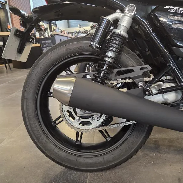 SPEED TWIN 900