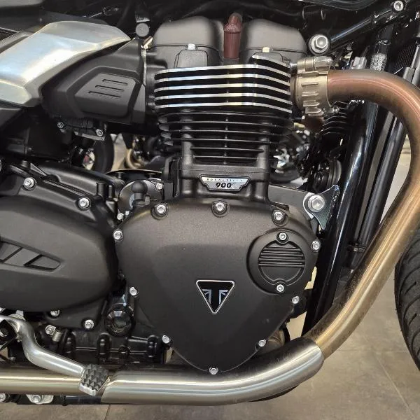 SPEED TWIN 900