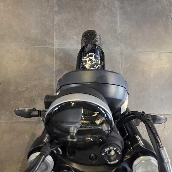 SPEED TWIN 900