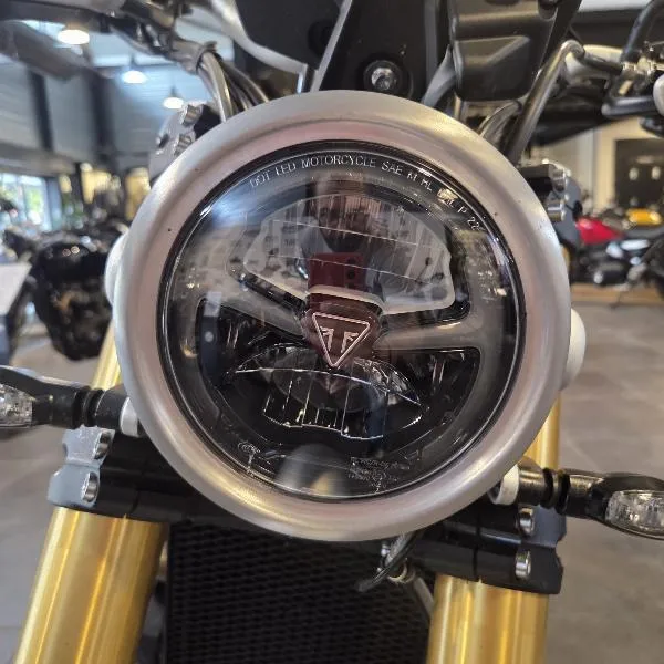 SCRAMBLER 1200 XE
