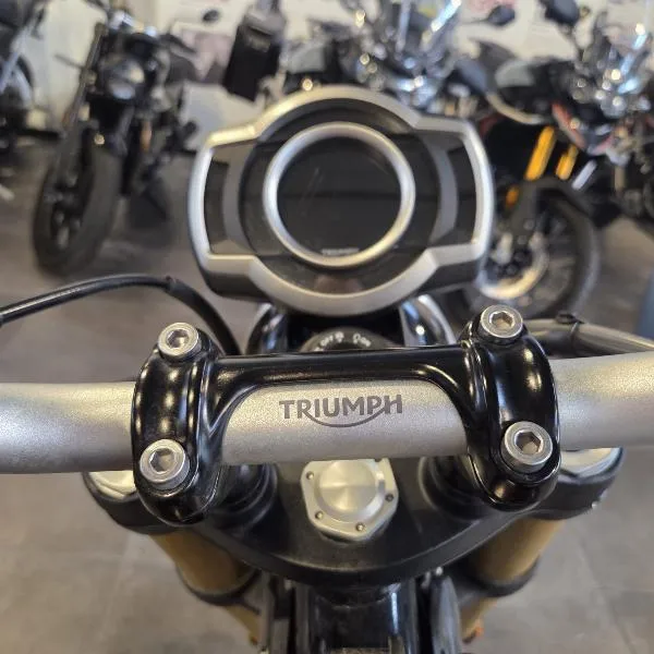 SCRAMBLER 1200 XE