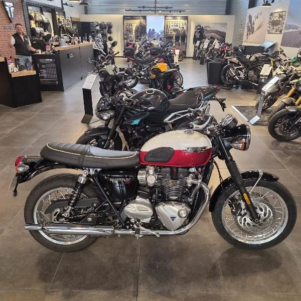 BONNEVILLE T120