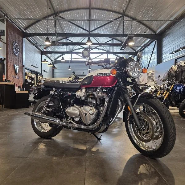 BONNEVILLE T120