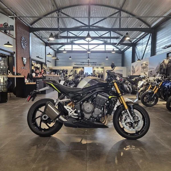 SPEED TRIPLE 1200 RS