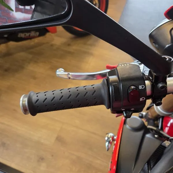 SPEED TRIPLE 1050