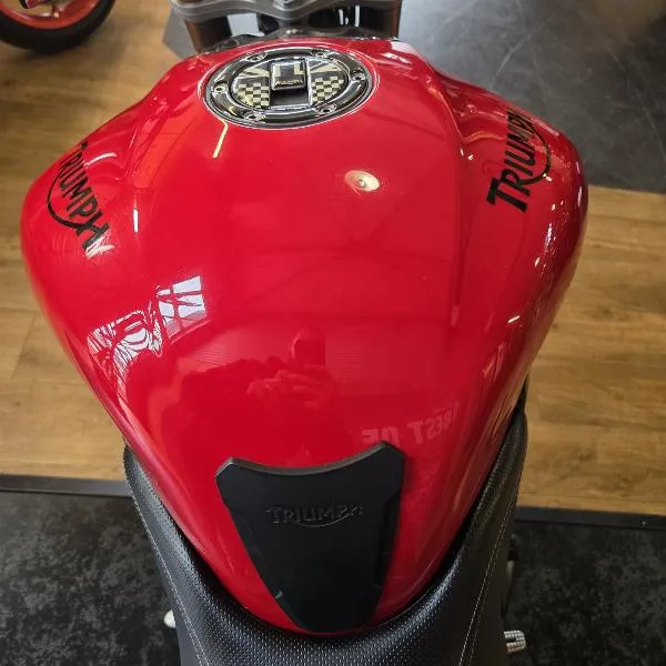 SPEED TRIPLE 1050