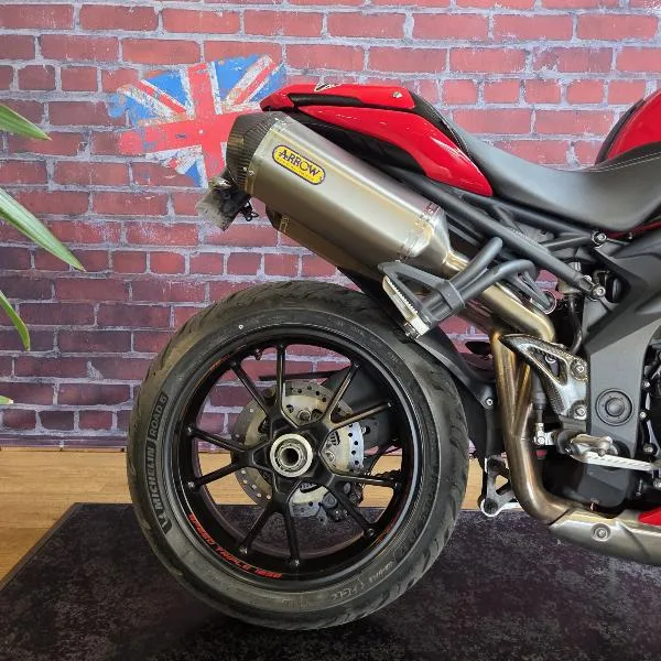 SPEED TRIPLE 1050