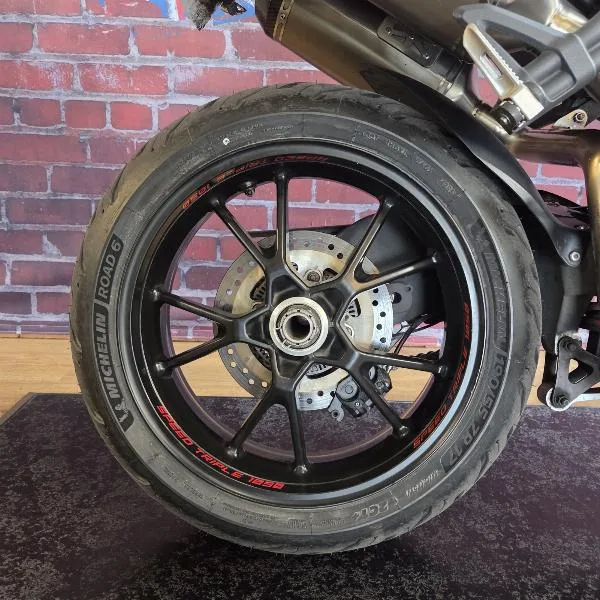 SPEED TRIPLE 1050