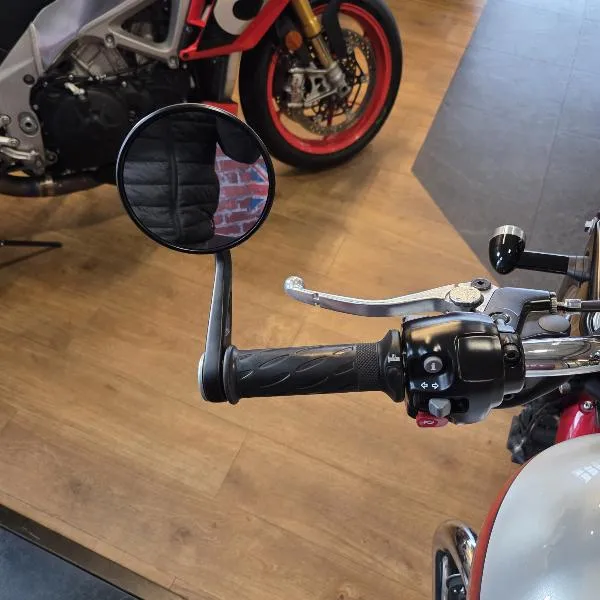 Bonneville T100