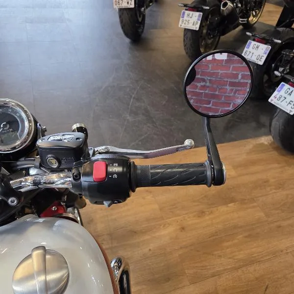 Bonneville T100