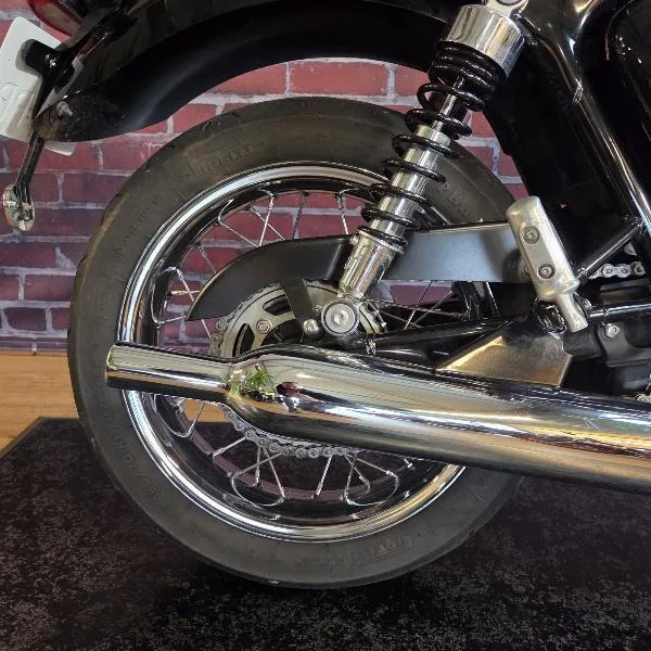 Bonneville T100