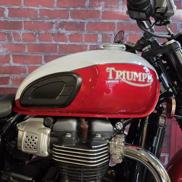 Bonneville T100