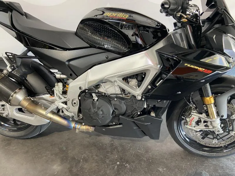 TUONO 1100 V4 FACTORY