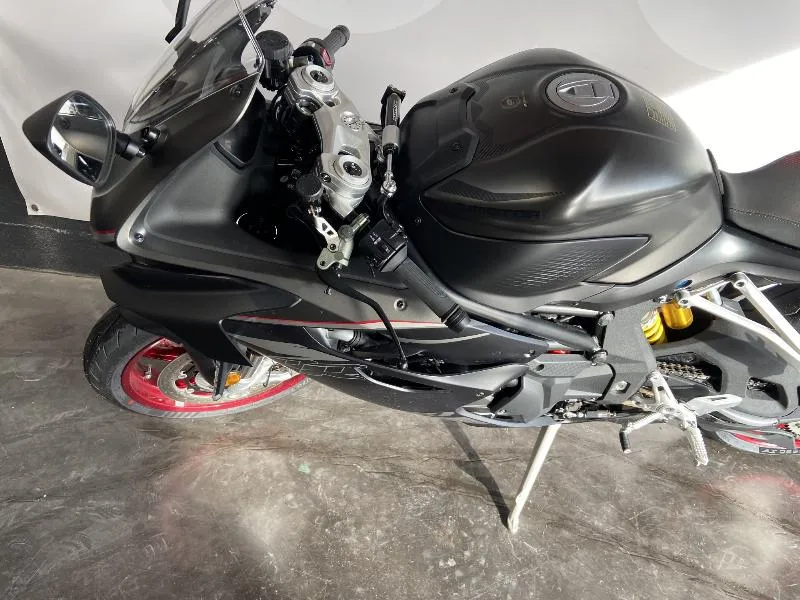 SRK 921 RR