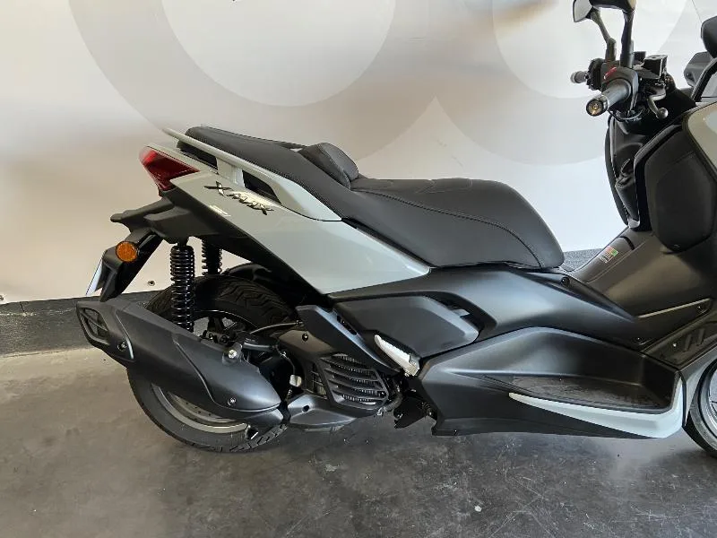 XMAX 125 TECH MAX