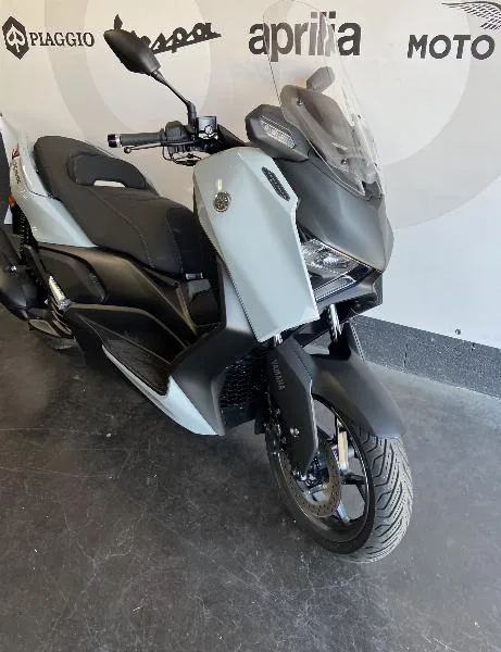 XMAX 125 TECH MAX