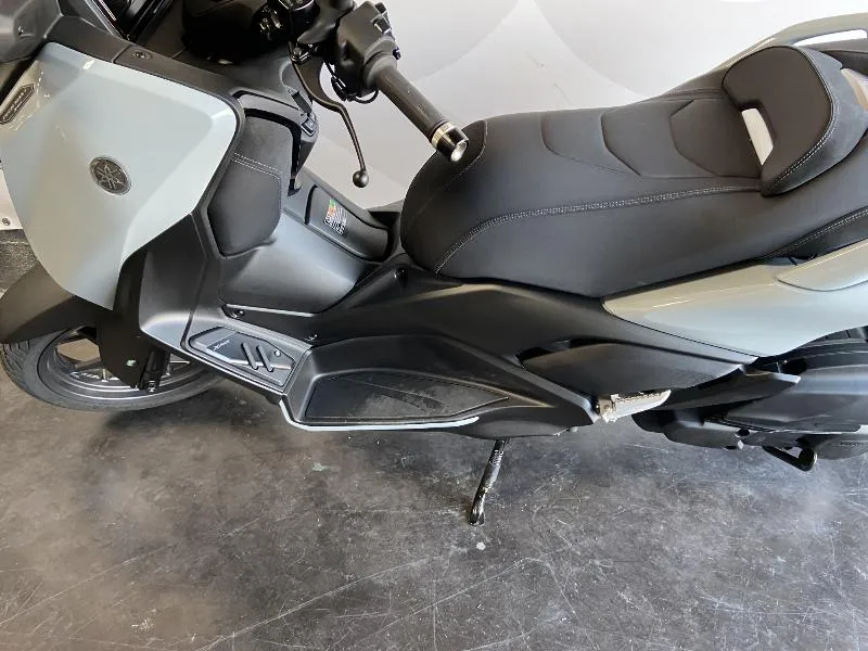 XMAX 125 TECH MAX