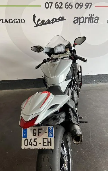 F3 800