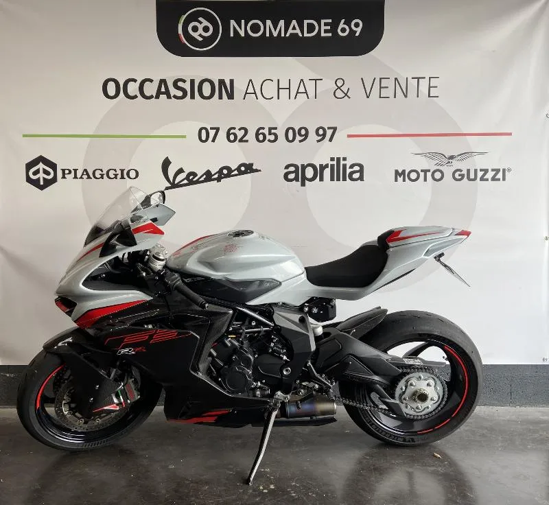 F3 800